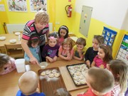 Pečeme koláče ve školce